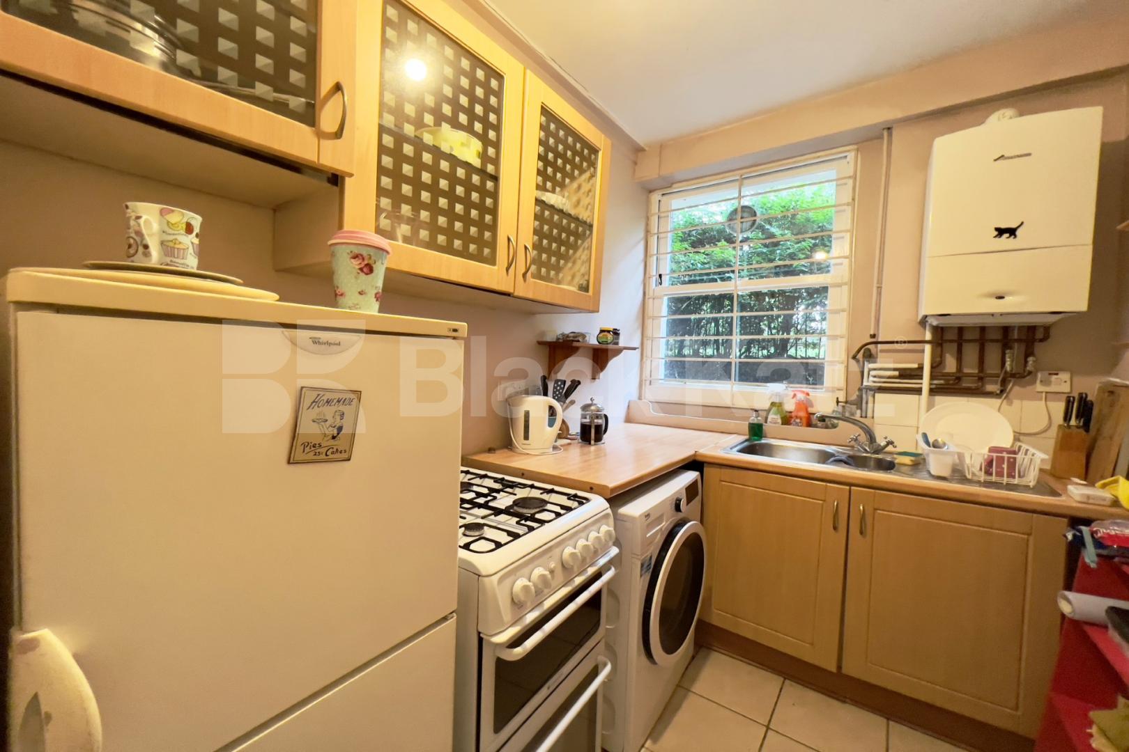 Superbly located between Borough Station and Elephant and Castle Station Bath Terrace, Borough